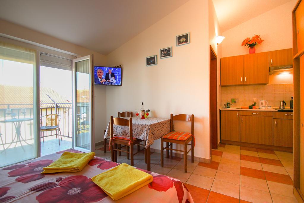 Apartments Miani Novigrad Istria Exterior foto